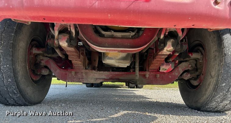 image for item EK4689 1998 Ford Louisville  utility / service truck