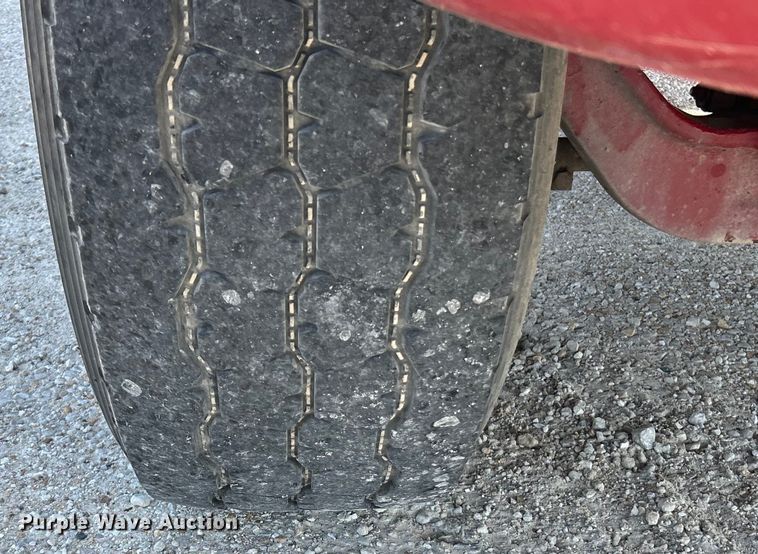 image for item EK4689 1998 Ford Louisville  utility / service truck