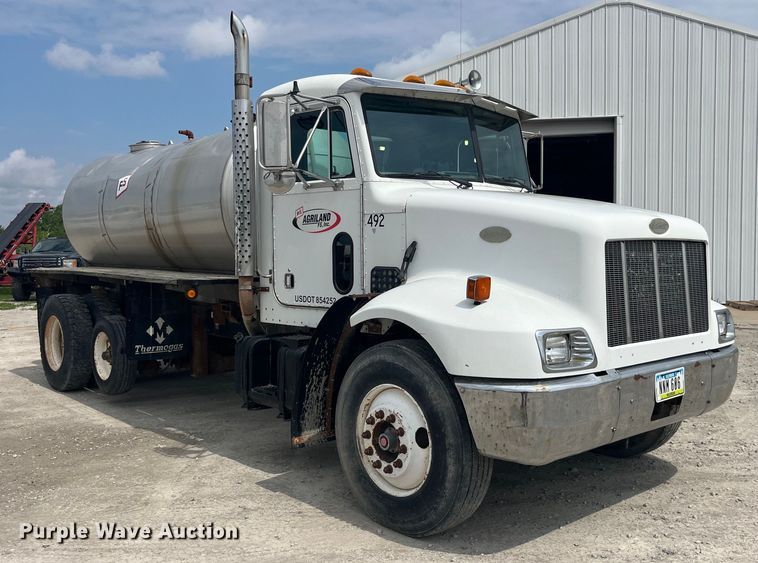 image for item EK8530 2000 Peterbilt  330 tank truck
