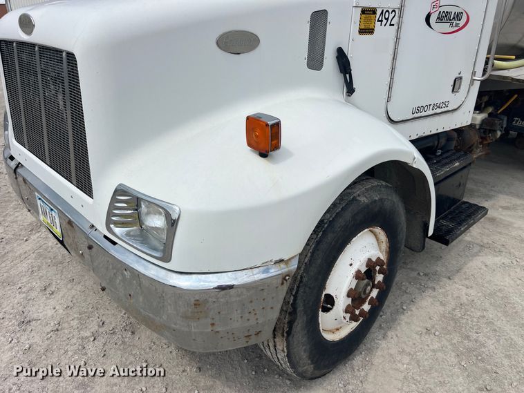 image for item EK8530 2000 Peterbilt  330 tank truck