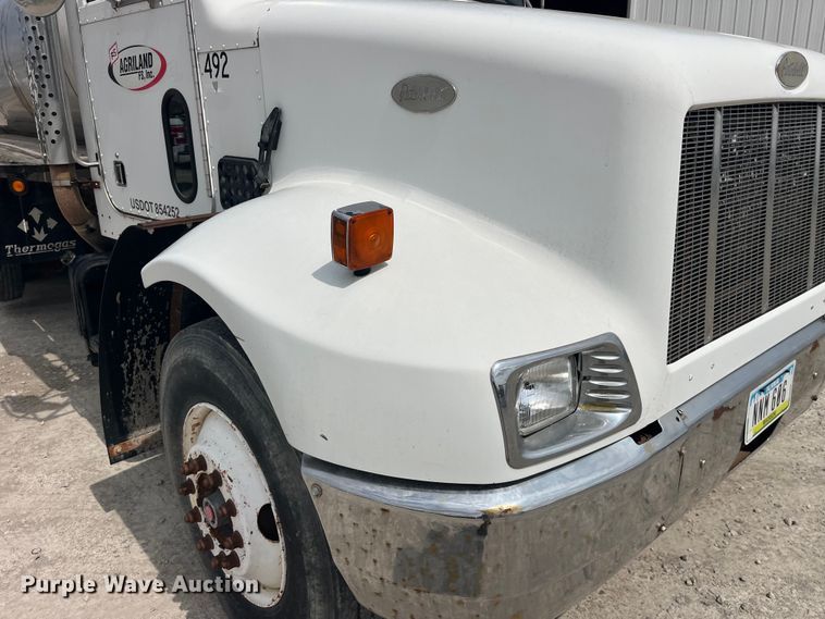 image for item EK8530 2000 Peterbilt  330 tank truck