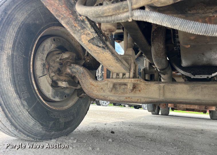 image for item EK8530 2000 Peterbilt  330 tank truck