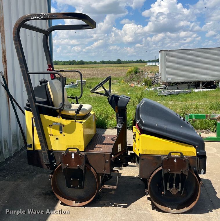 image for item EK8540 2003 Wacker RD11A double drum vibratory roller