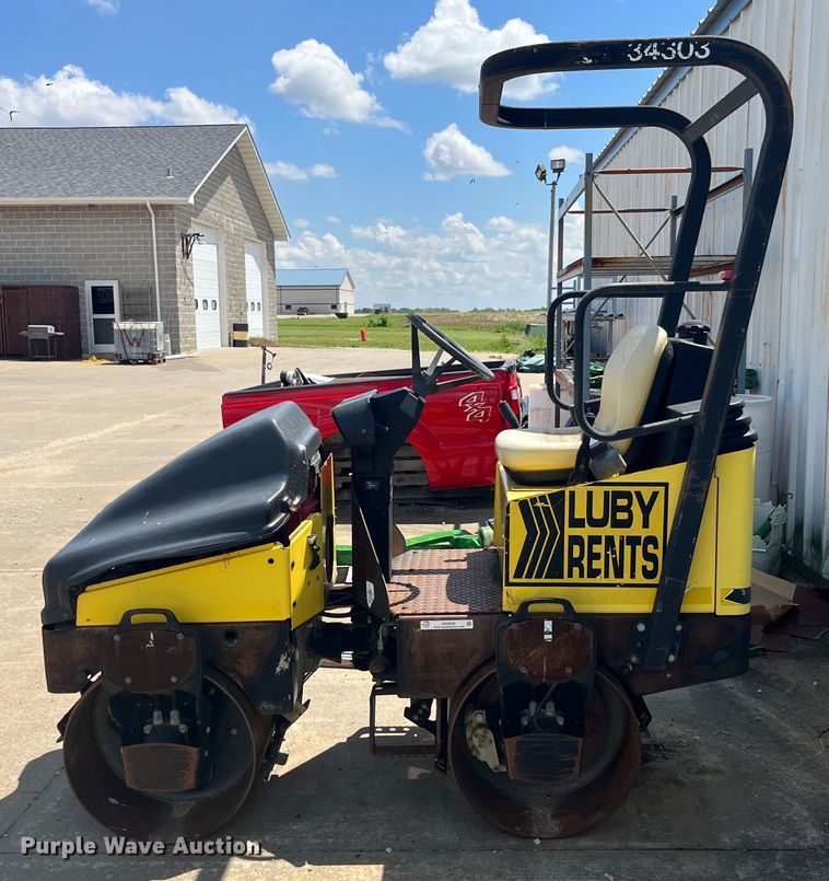 image for item EK8540 2003 Wacker RD11A double drum vibratory roller