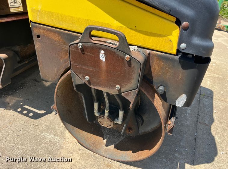 image for item EK8540 2003 Wacker RD11A double drum vibratory roller