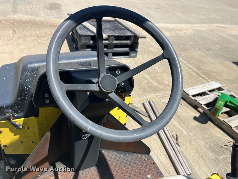 image for item EK8540 2003 Wacker RD11A double drum vibratory roller