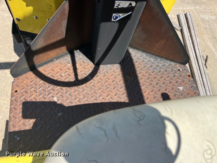 image for item EK8540 2003 Wacker RD11A double drum vibratory roller