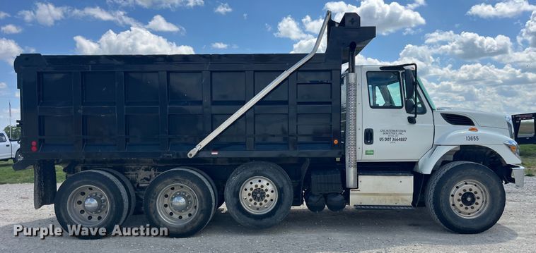 image for item EK8544 2015 International  7500 SBA dump truck