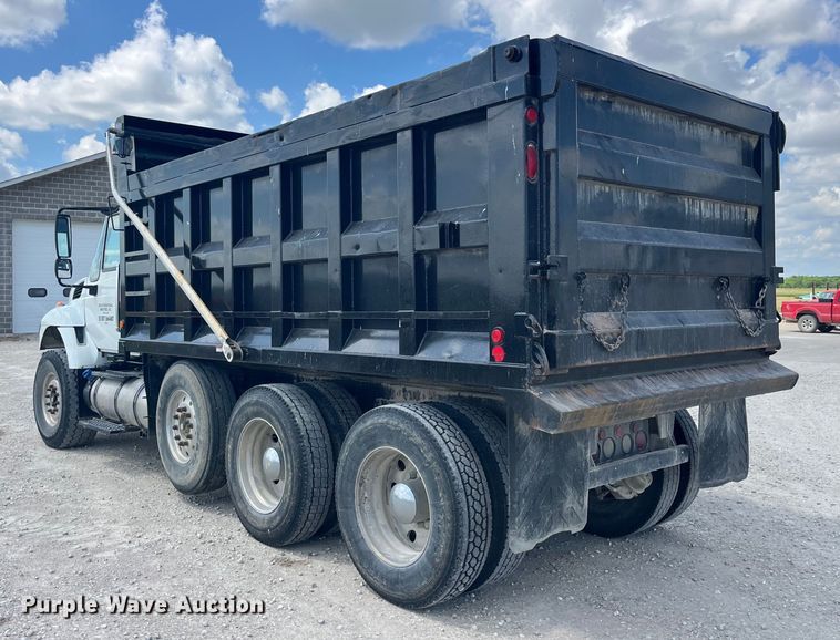 image for item EK8544 2015 International  7500 SBA dump truck