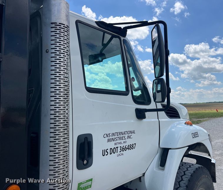 image for item EK8544 2015 International  7500 SBA dump truck