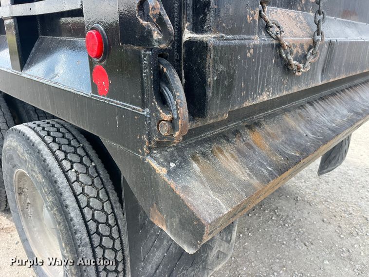 image for item EK8544 2015 International  7500 SBA dump truck