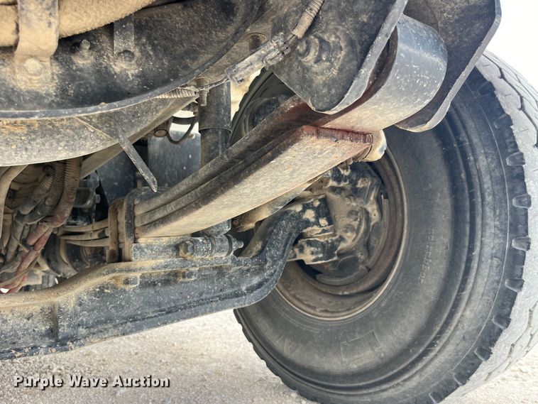 image for item EK8544 2015 International  7500 SBA dump truck