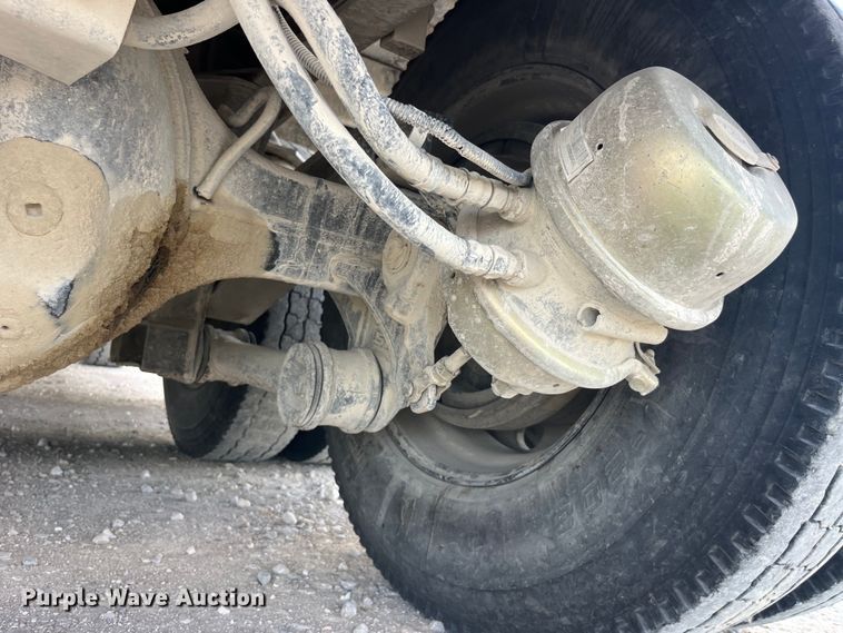 image for item EK8544 2015 International  7500 SBA dump truck