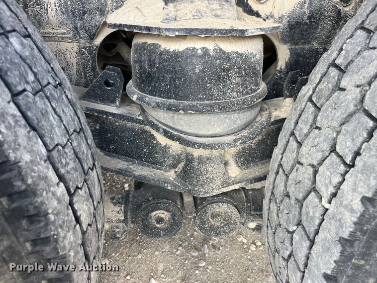 image for item EK8544 2015 International  7500 SBA dump truck