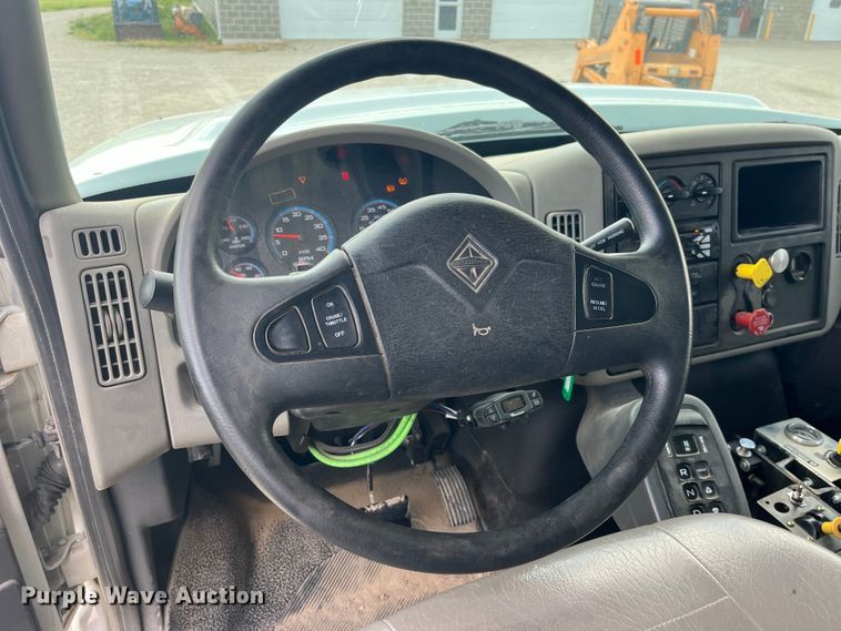 image for item EK8544 2015 International  7500 SBA dump truck