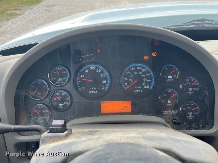 image for item EK8544 2015 International  7500 SBA dump truck