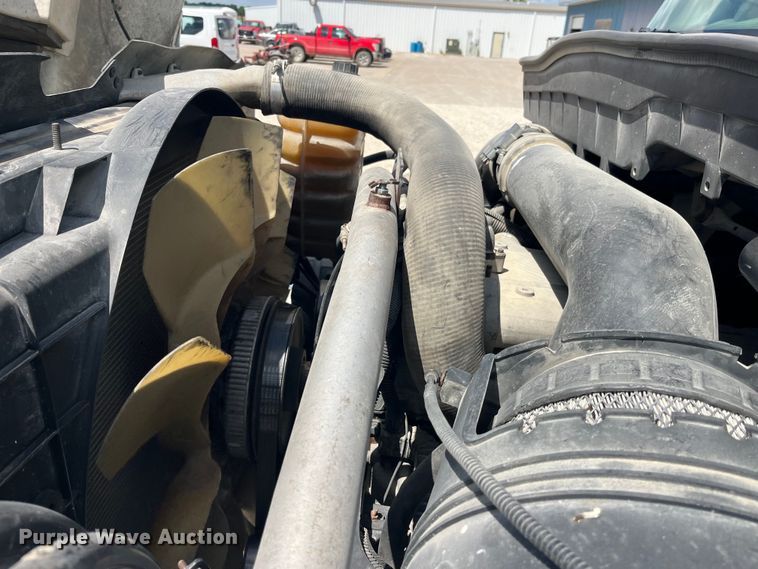 image for item EK8544 2015 International  7500 SBA dump truck