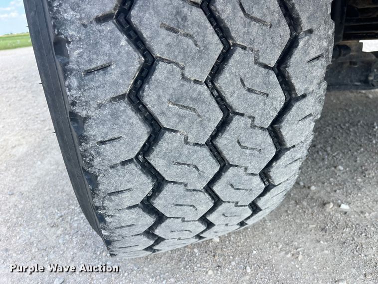 image for item EK8544 2015 International  7500 SBA dump truck