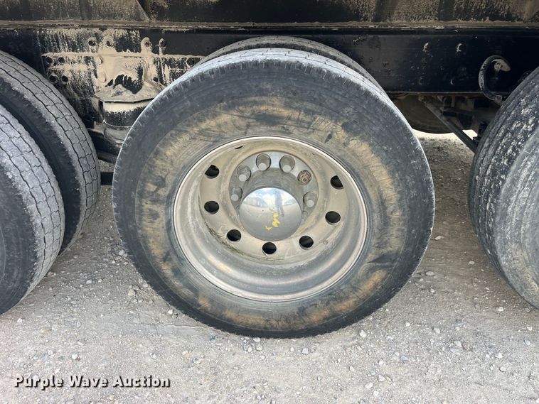 image for item EK8544 2015 International  7500 SBA dump truck