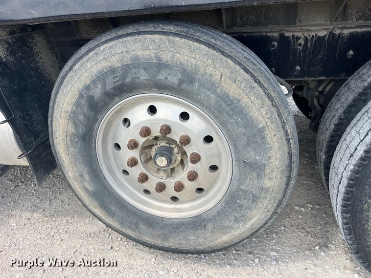 image for item EK8544 2015 International  7500 SBA dump truck