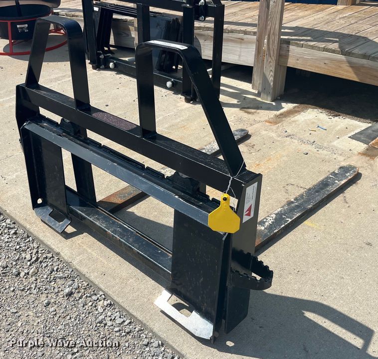 image for item EK8562 TRI-L skid steer forks