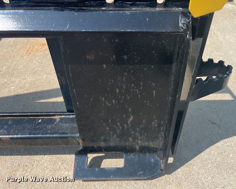 image for item EK8562 TRI-L skid steer forks