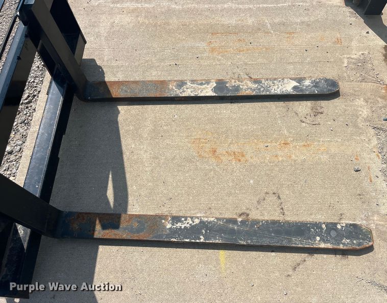 image for item EK8562 TRI-L skid steer forks