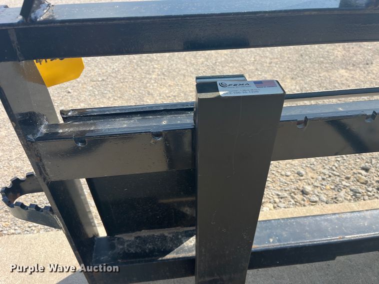 image for item EK8562 TRI-L skid steer forks