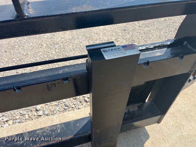 image for item EK8562 TRI-L skid steer forks