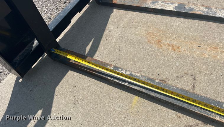 image for item EK8562 TRI-L skid steer forks