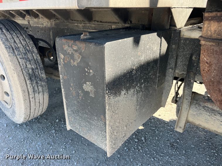 image for item EK8591 1996 Volvo WCA dump truck