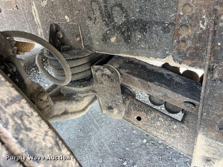 image for item EK8591 1996 Volvo WCA dump truck