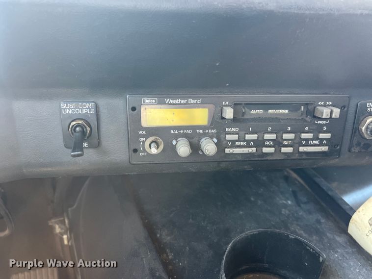 image for item EK8591 1996 Volvo WCA dump truck