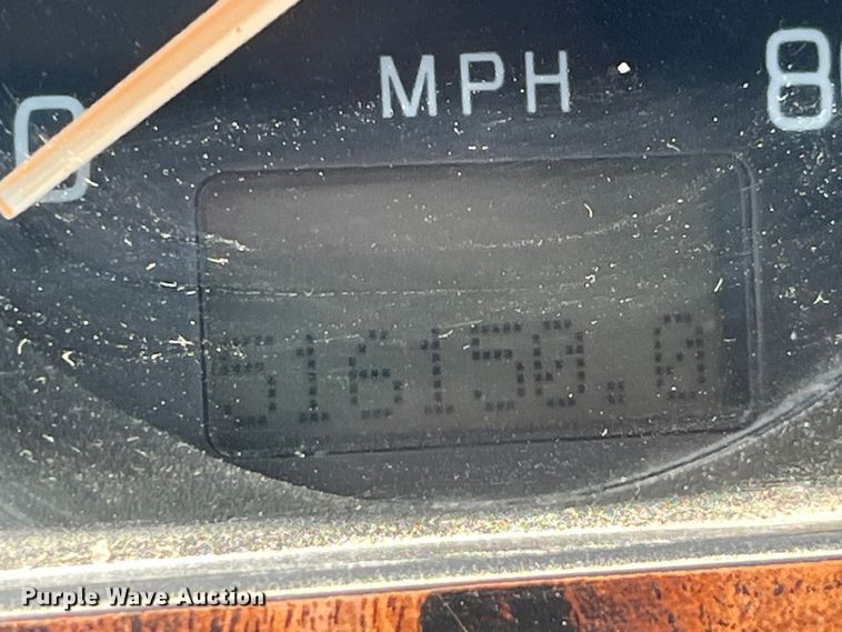 image for item EK8591 1996 Volvo WCA dump truck