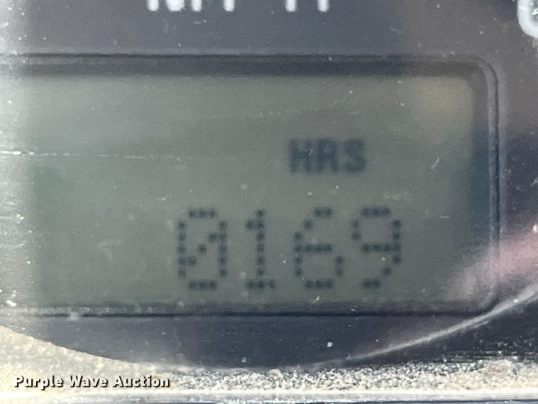 image for item EK8591 1996 Volvo WCA dump truck