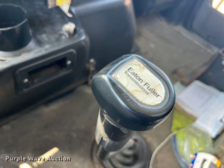 image for item EK8591 1996 Volvo WCA dump truck