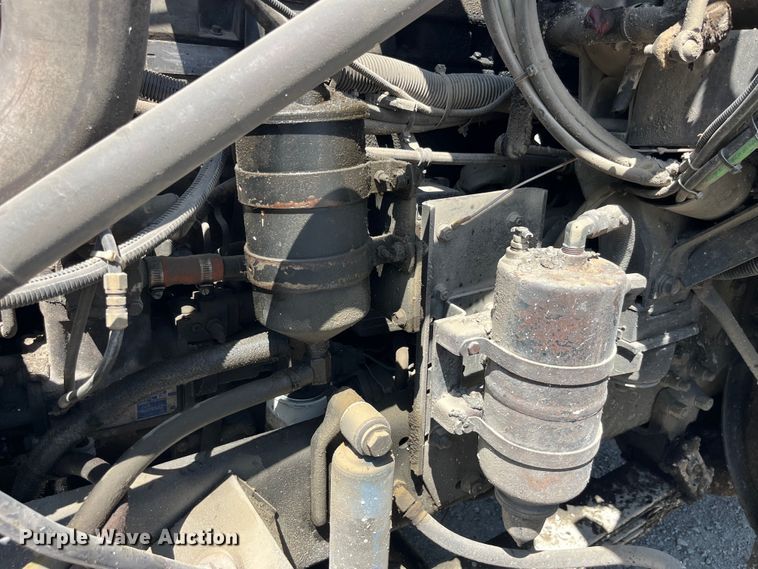 image for item EK8591 1996 Volvo WCA dump truck