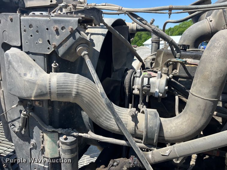 image for item EK8591 1996 Volvo WCA dump truck