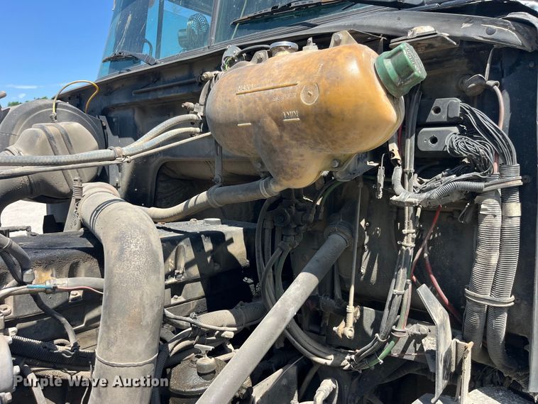 image for item EK8591 1996 Volvo WCA dump truck