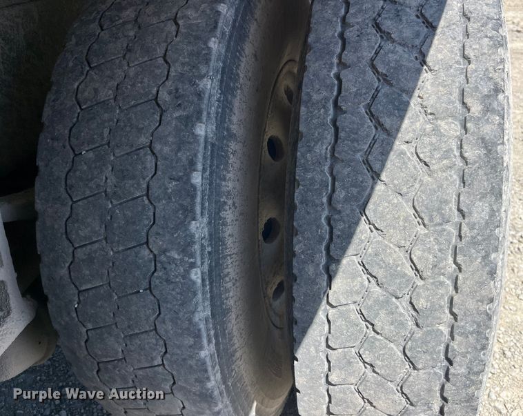 image for item EK8591 1996 Volvo WCA dump truck