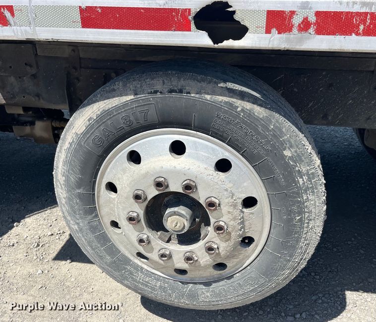 image for item EK8591 1996 Volvo WCA dump truck