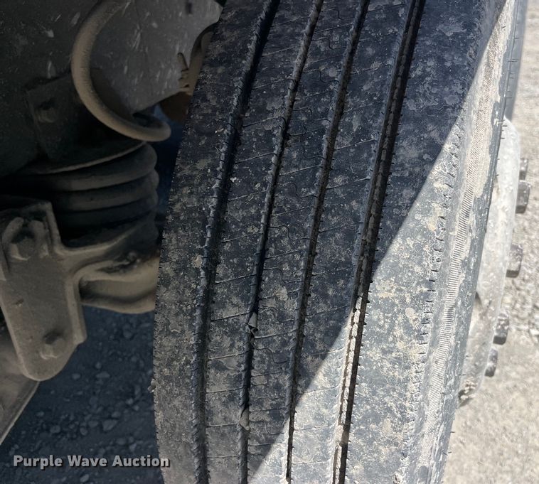 image for item EK8591 1996 Volvo WCA dump truck