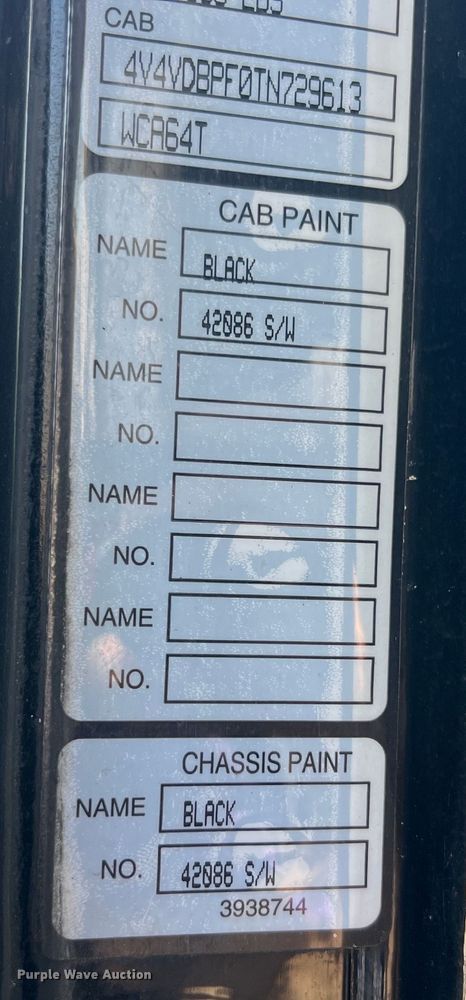 image for item EK8591 1996 Volvo WCA dump truck