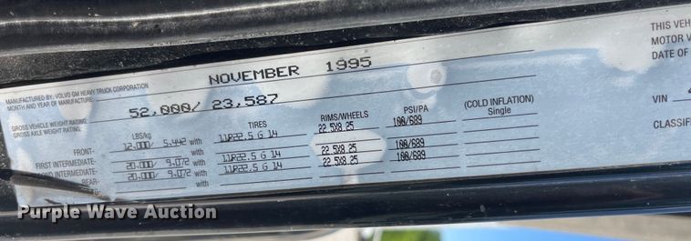 image for item EK8591 1996 Volvo WCA dump truck