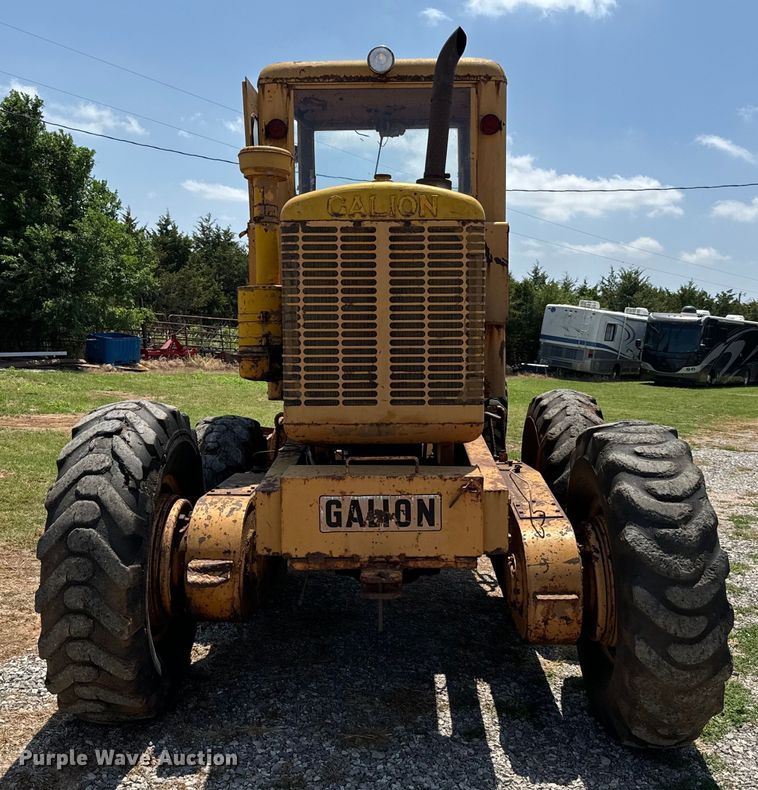 image for item IE9019 1962 Galion  118 rigid frame motor grader