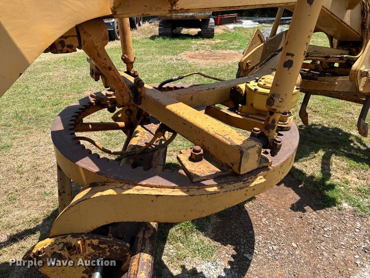 image for item IE9019 1962 Galion  118 rigid frame motor grader