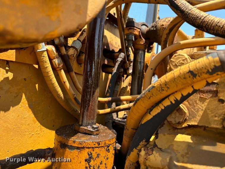 image for item IE9019 1962 Galion  118 rigid frame motor grader