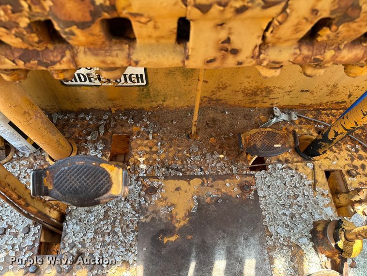 image for item IE9019 1962 Galion  118 rigid frame motor grader