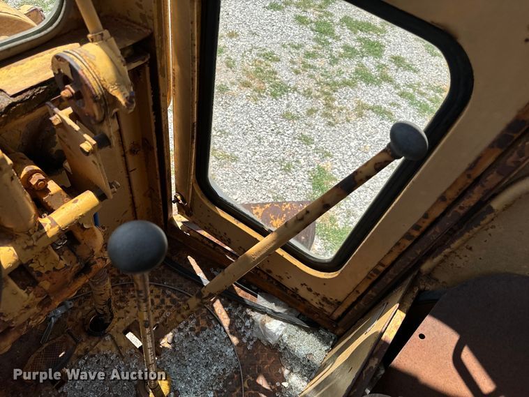 image for item IE9019 1962 Galion  118 rigid frame motor grader