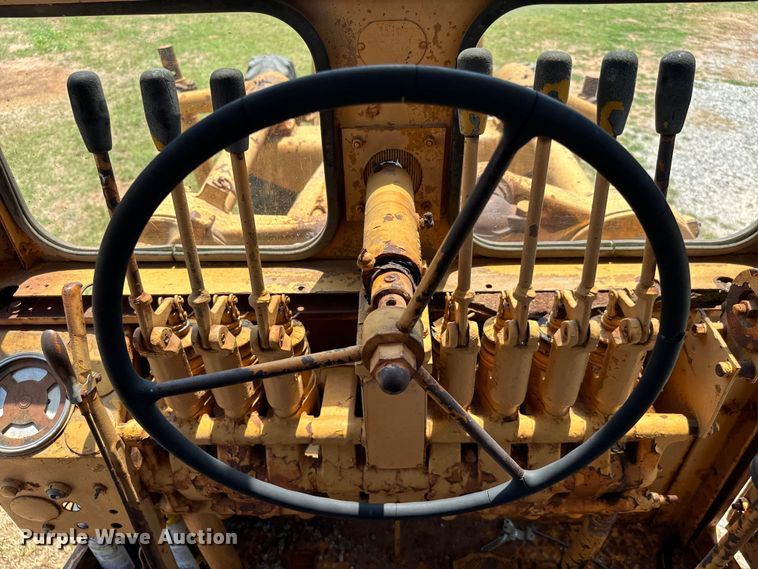 image for item IE9019 1962 Galion  118 rigid frame motor grader